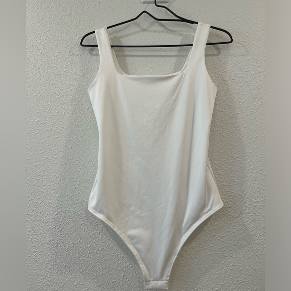 White Square-Neck Bodysuit - Picture 2 of 7